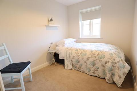 3 bedroom semi-detached house to rent, Spinney Hill, Oakham LE15