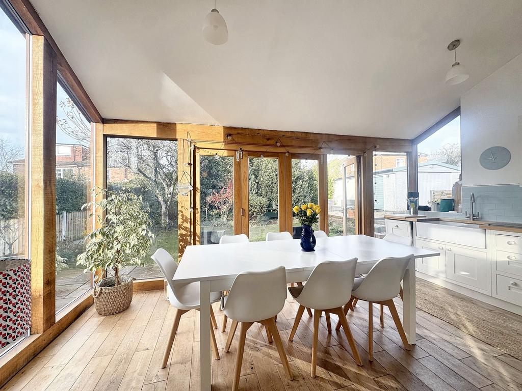Open Plan Kitchen/Diner/Family Area