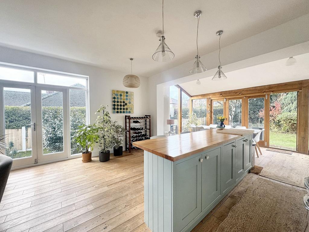 Open Plan Kitchen/Diner/Family Area