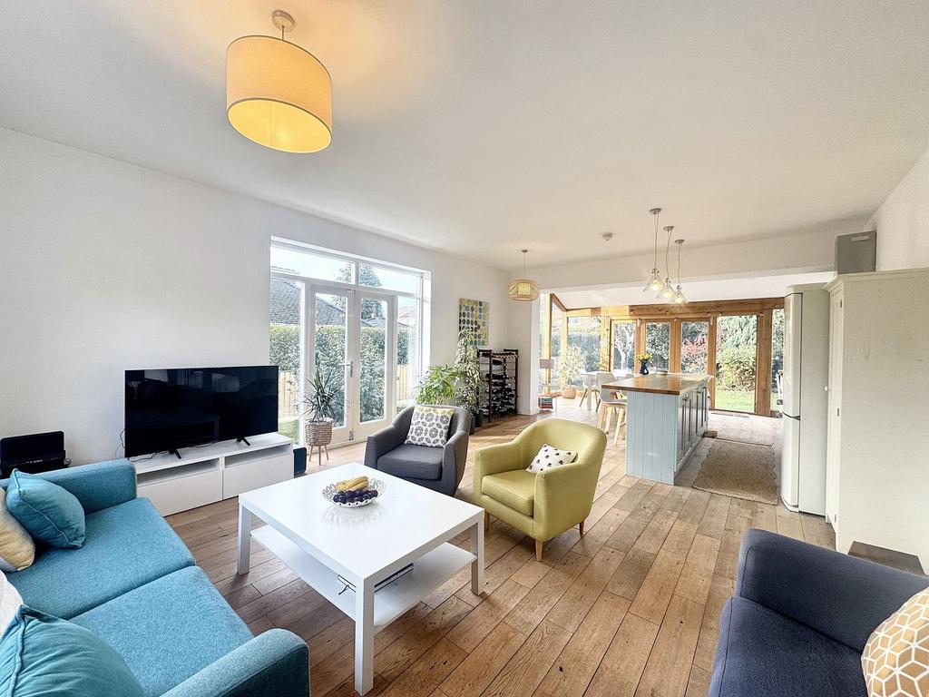 Open Plan Kitchen/Diner/Family Area
