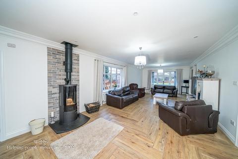 4 bedroom bungalow for sale, Rawnsley Road, Cannock WS12