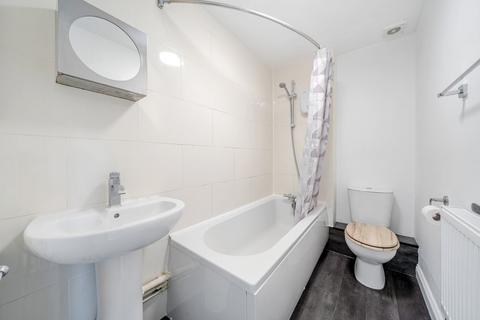 3 bedroom end of terrace house for sale, Collingwood Close, London SE20