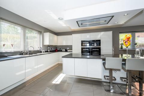 3 bedroom detached house for sale, The Ridings, Ealing, W5