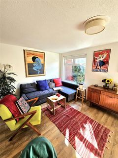 3 bedroom end of terrace house to rent, Culvert Road, London, N15