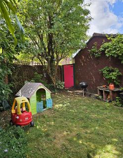 3 bedroom end of terrace house to rent, Culvert Road, London, N15