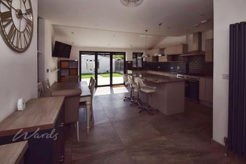 3 bedroom end of terrace house to rent, Watling Street Rochester ME2
