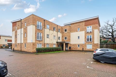 2 bedroom flat for sale, Thornton Close, Leatherhead, KT22