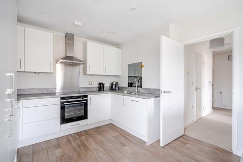 2 bedroom flat for sale, Thornton Close, Leatherhead, KT22