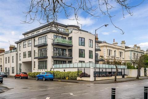 3 bedroom apartment for sale, Newbold Street, Leamington Spa
