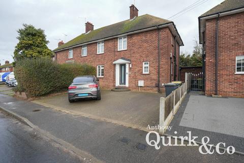 3 bedroom semi-detached house to rent, The Drive, Rochford, SS4