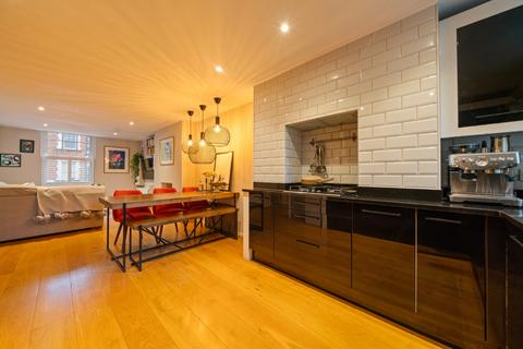 2 bedroom apartment to rent, Salusbury Road, Queens Park, London NW6