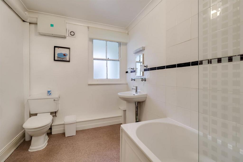 1-bed-hales-road11.jpg