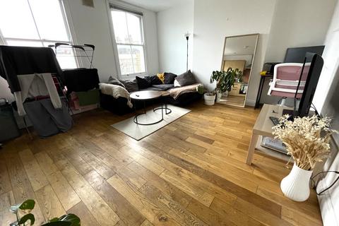 3 bedroom flat to rent, Benthal Road, London N16