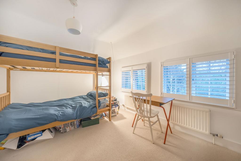 Bedroom 1 (Rear)
