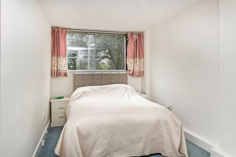 3 bedroom flat to rent, Anglesea Road, Kingston Upon Thames KT1