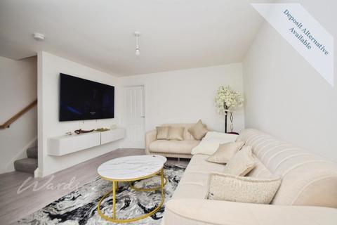 3 bedroom semi-detached house to rent, Lapwing Way Dover CT16