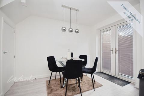 3 bedroom semi-detached house to rent, Lapwing Way Dover CT16