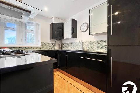 3 bedroom detached house to rent, City Way, Rochester, Kent, ME1