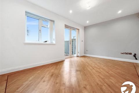3 bedroom detached house to rent, City Way, Rochester, Kent, ME1