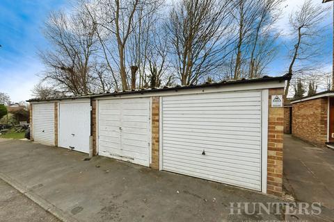 2 bedroom maisonette for sale, Millside, Carshalton, Surrey, SM5 2BQ