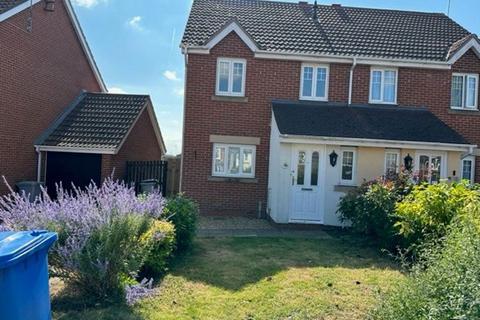 3 bedroom house to rent, Oakham Close - Desborough