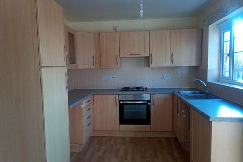 3 bedroom house to rent, Oakham Close - Desborough