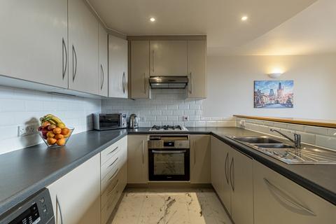 2 bedroom flat for sale, Mayflower Street, London, SE16