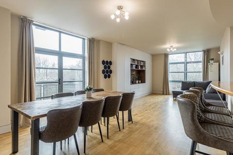2 bedroom flat for sale, Mayflower Street, London, SE16