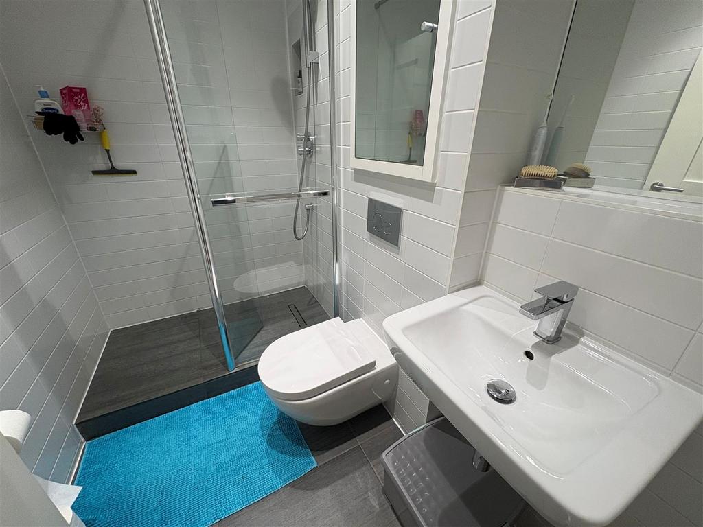 Showerroom.jpg