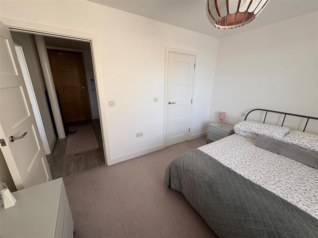 Bedroom2.jpg