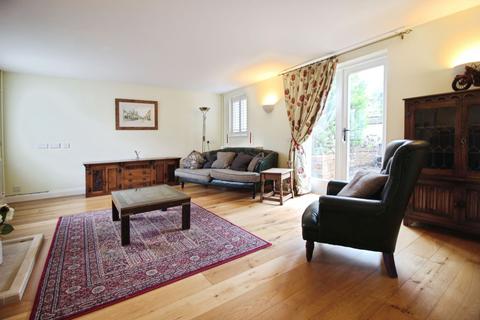 2 bedroom detached house to rent, Horse Fair Lane, Swindon SN6