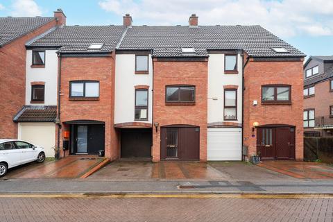 4 bedroom terraced house for sale, Robert Gybson Way, Norwich