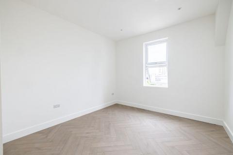 2 bedroom apartment to rent, 252A High Street, Croydon, CR0