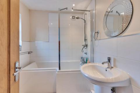 2 bedroom apartment to rent, The Square, Crewe CW3
