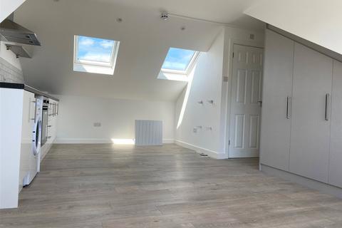 Studio to rent, 83 High Road, Willesden Green, London, NW10