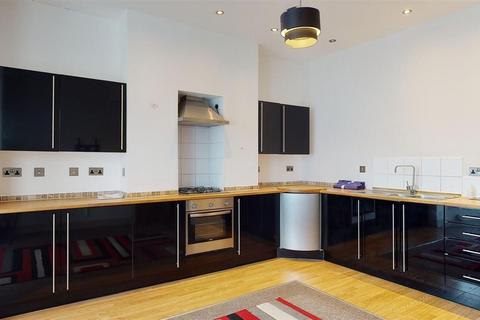 2 bedroom terraced house to rent, Folkestone Road, Dover, Kent, CT17