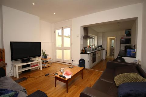 4 bedroom house to rent, St. Johns Lane, Canterbury, CT1