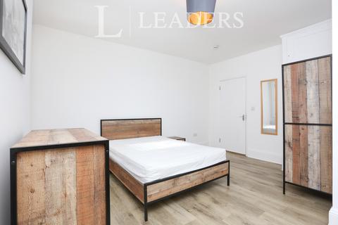1 bedroom in a house share to rent, Kirkdale, London, SE26