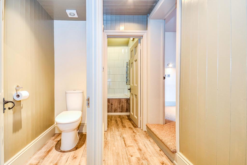 WC/Hallway