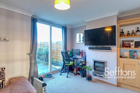 3 bedroom semi-detached house to rent, Meadow Way, Norwich, Norfolk