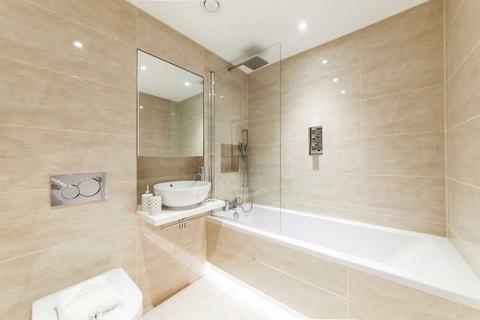 3 bedroom flat to rent, Lillie Road, London SW6