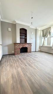 3 bedroom semi-detached house to rent, Northfield Road, Enfield EN3