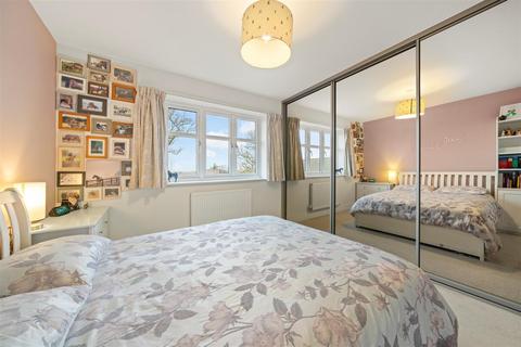 2 bedroom house for sale, CONSORT DRIVE, LEATHERHEAD, KT22