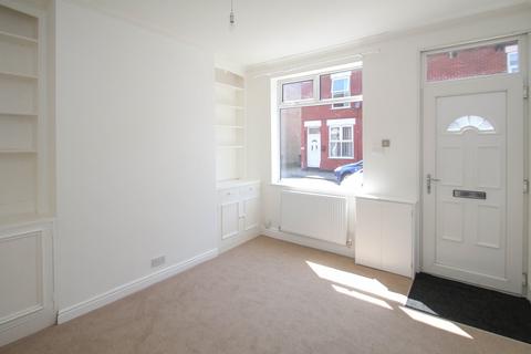 2 bedroom terraced house to rent, Oak Grove, Urmston, Manchester, M41