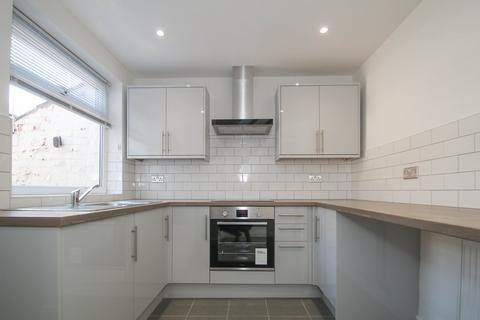 2 bedroom terraced house to rent, Oak Grove, Urmston, Manchester, M41