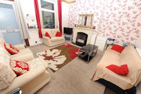 3 bedroom terraced house for sale, Falmouth Avenue, Otley Road, BD3