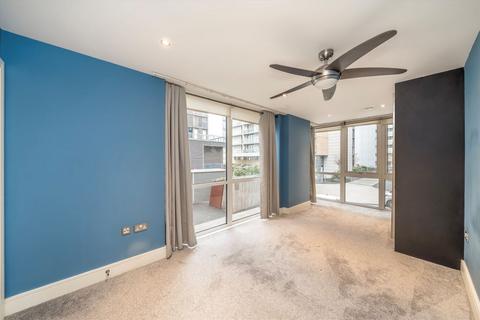 3 bedroom flat to rent, Dowells Street, Greenwich SE10