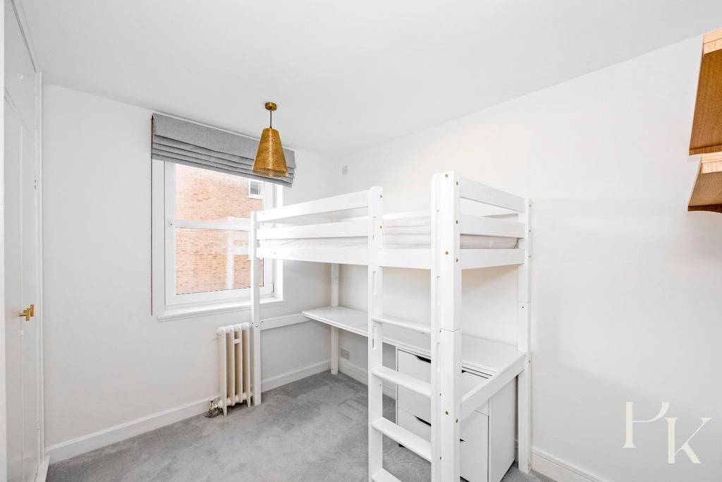 Courtenay Terrace, Flag Court, Flat 36-016.JPG