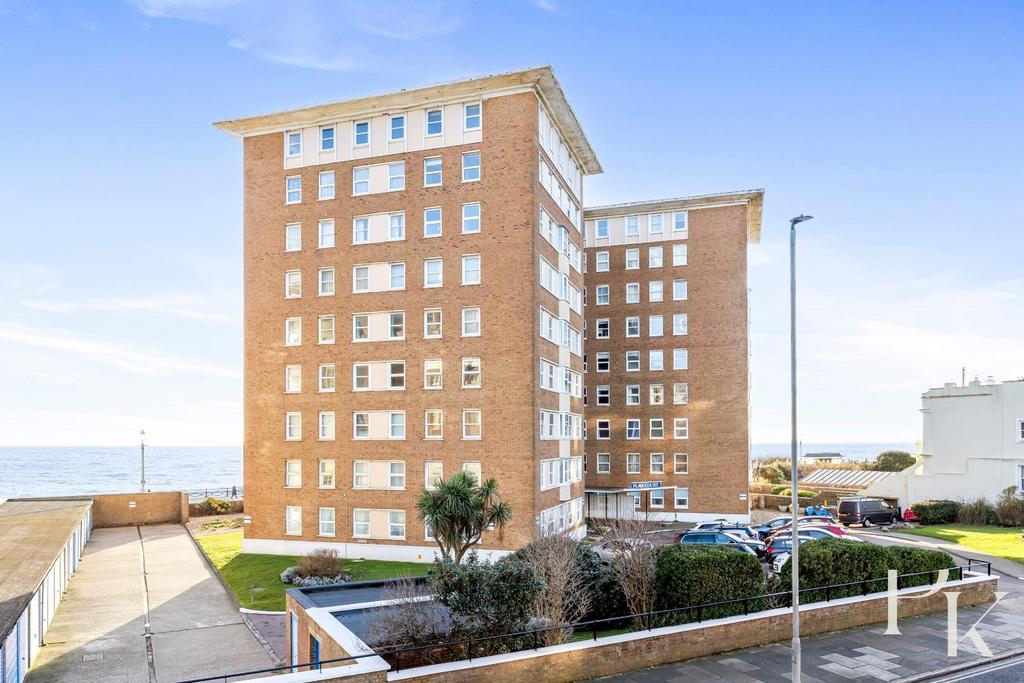 Courtenay Terrace, Flag Court, Flat 36-011.JPG