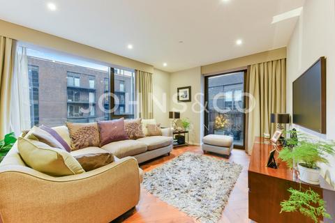 2 bedroom apartment for sale, Ambassador Building, Embassy Gardens, SW11